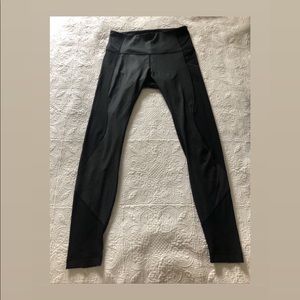Lululemon black leggings size 8 US